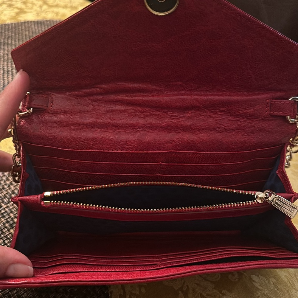✨Rebecca Minkoff Wallet on Chain gold hardware Red - Picture 2 of 3